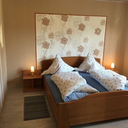 Ferienwohnung Martina Целль-ан-дер-Мозель Экстерьер фото